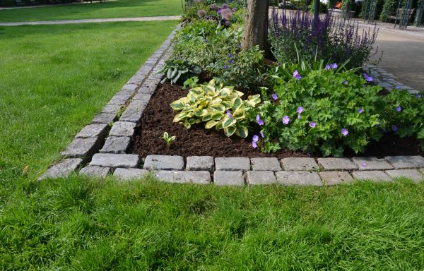 Flower Bed Mulching in Morgan Hill